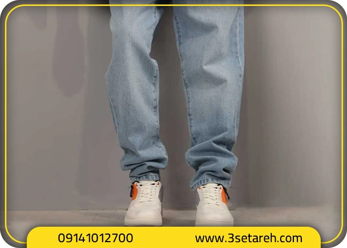 شلوار مام استایل چیست و چرا انتخاب کفش برای آن مهم است؟