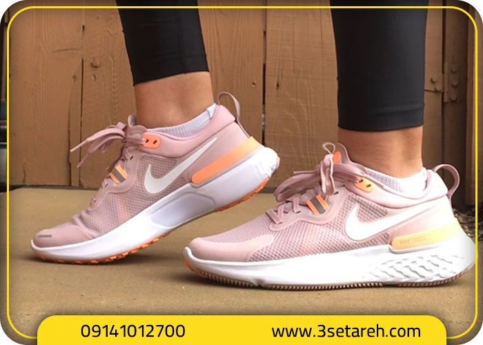 اهمیت انتخاب کتونی مناسب برای پای صاف