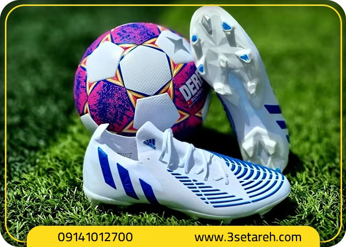 چرا کفش بازیکنان فوتبال دارای گل میخ است؟ دلایل اصلی